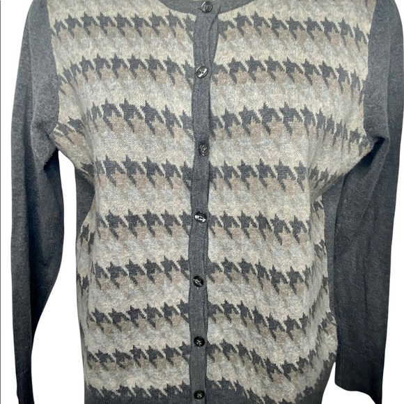 Croft & Barrow Geometric Print Sweater PS Light Gray Tan Button Down Casual - Picture 3 of 12